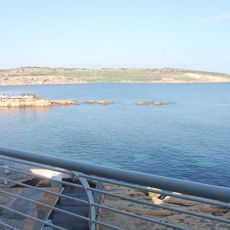 A Seafront Home Away From Home St. Paul's Bay Exteriör bild
