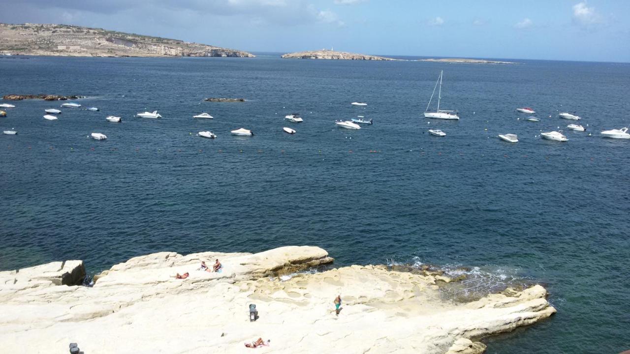 A Seafront Home Away From Home St. Paul's Bay Exteriör bild