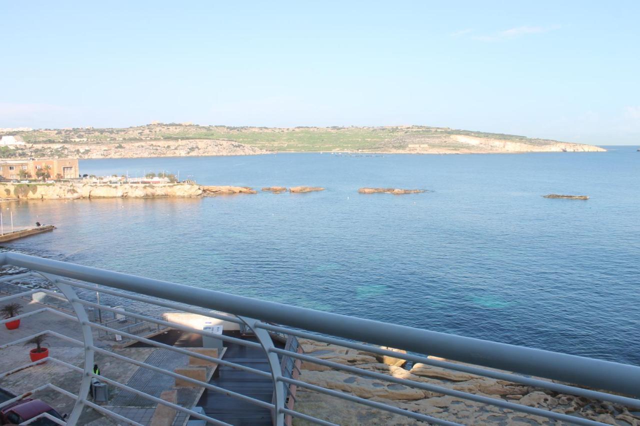 A Seafront Home Away From Home St. Paul's Bay Exteriör bild